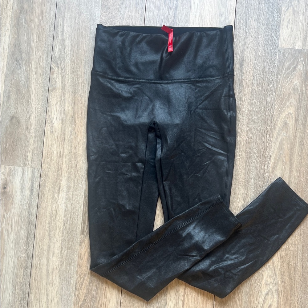 SPANX Black Shiny Leggings Size M